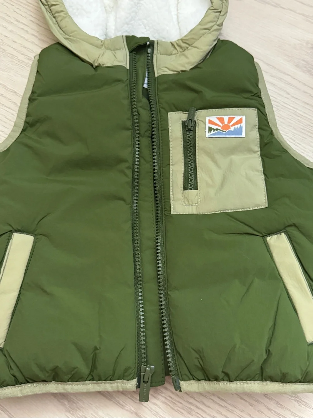 NWT Old Navy Toddler Kids Hooded Puffer Vest Green Sz 2T (33-36